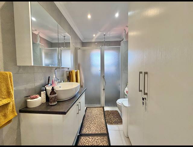 3 BEDROOM TOWNHOUSE FOR SALE IN JEFFREYS BAY CENTRAL